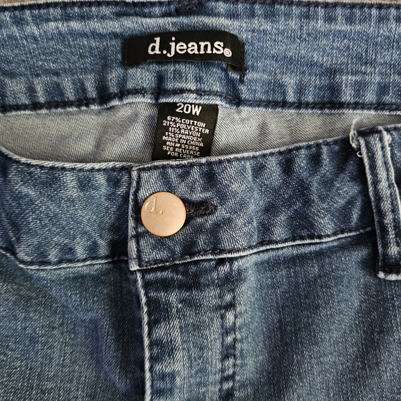 d. jeans Women's Denim Capri Size 20W - Picture 2 of 3